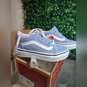 Vans Old Skool skate shoes Size 10.5‎ Kids!!